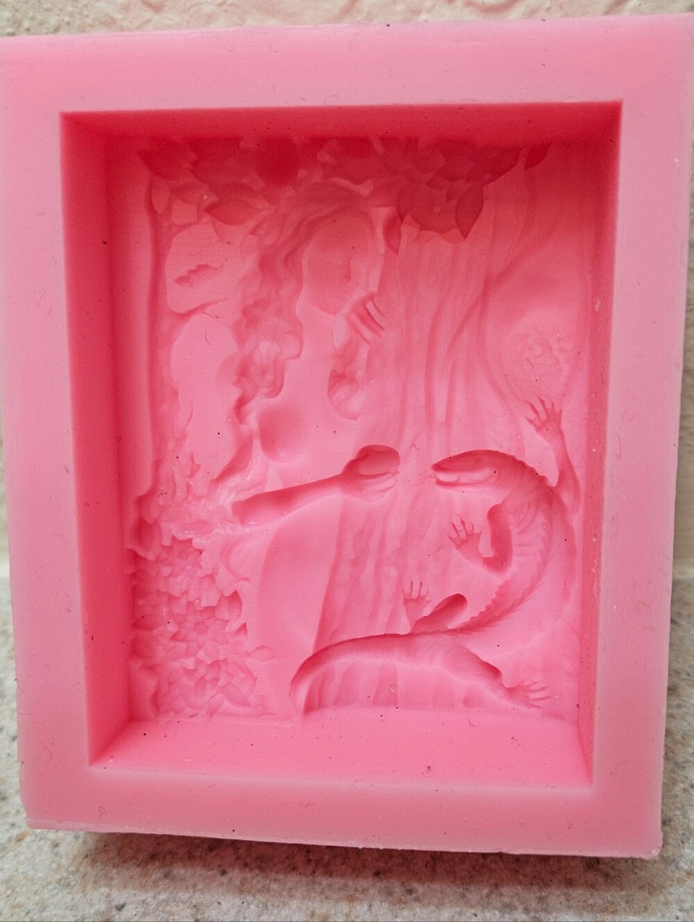 Silicone Mold with Woman and Lizard Relief - Pink